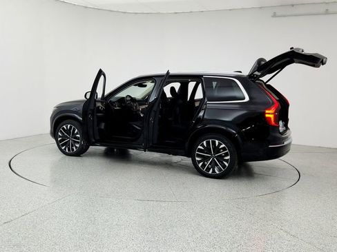 New 2026 Volvo XC90 B6 Plus w/ Protection Package Premier image 12