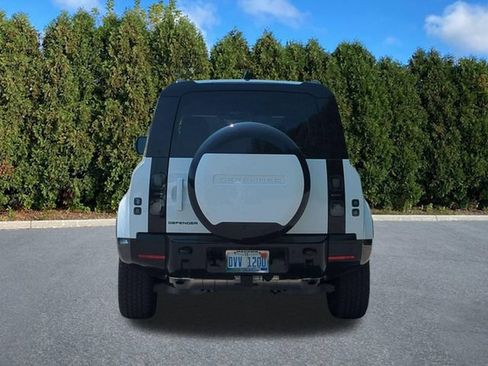 Used 2026 Land Rover Defender 110 X-Dynamic SE AWD/4WD image 5