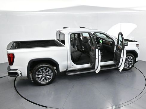 Used 2023 GMC Sierra 1500 Denali w/ Denali Reserve Package AWD/4WD image 44