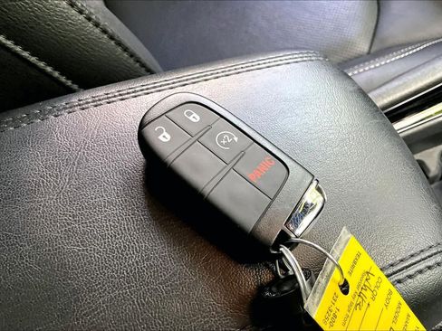 Used 2023 Jeep Compass High Altitude AWD/4WD image 14