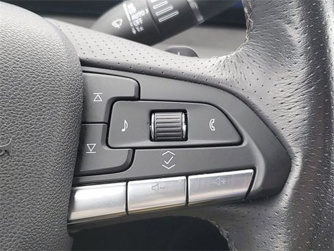 Used 2024 Cadillac XT4 Sport image 11