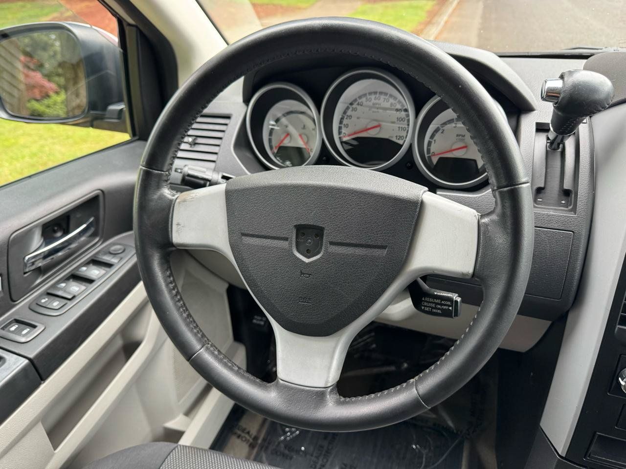 Used 2008 Dodge Grand Caravan SXT FWD image 21