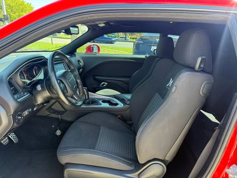 Used 2019 Dodge Challenger R/T Scat Pack RWD image 10