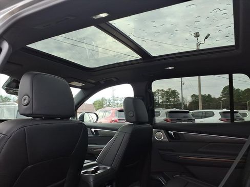 New 2026 Buick Enclave Avenir image 15