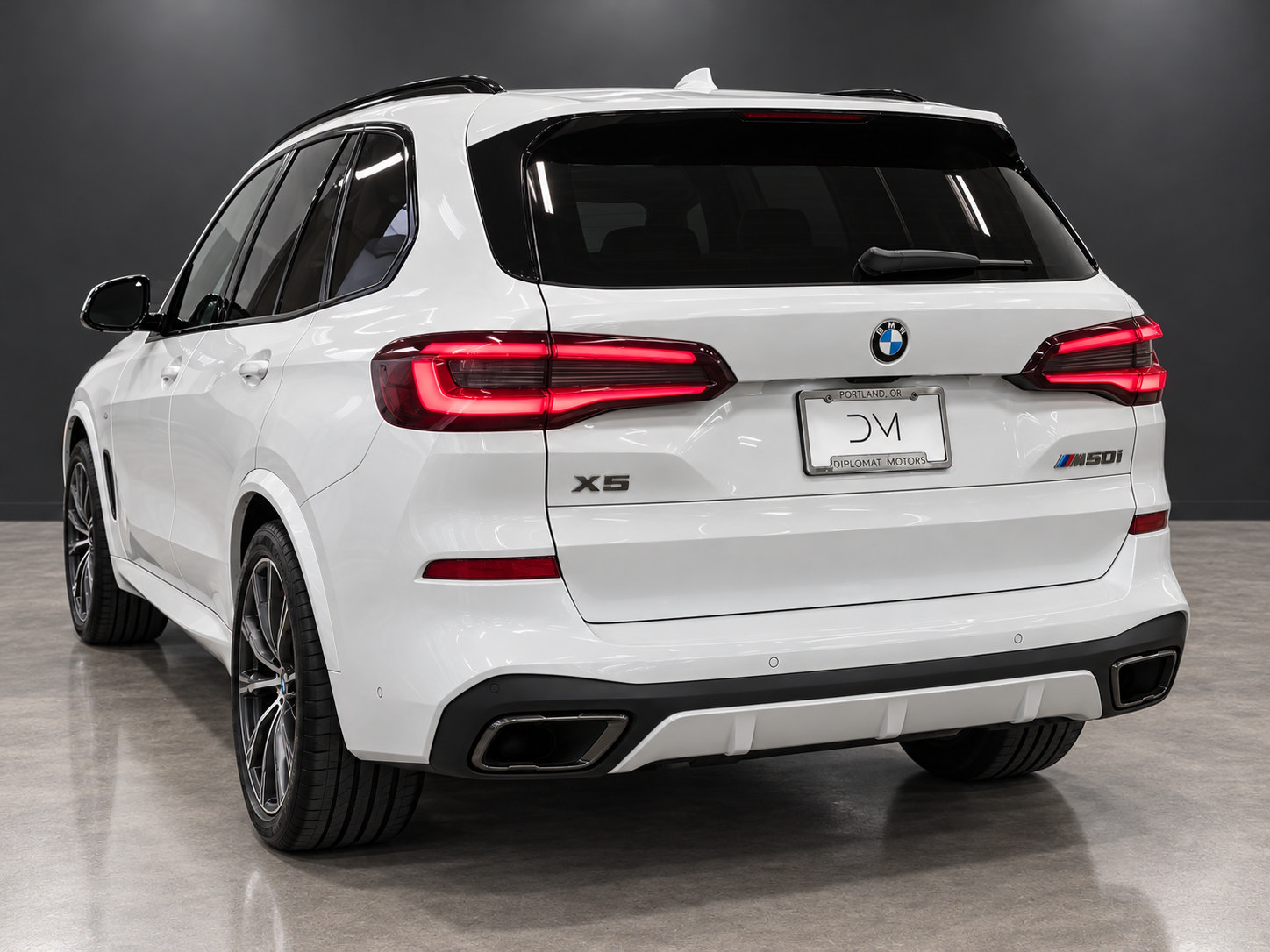 Used 2021 BMW X5 M50i w/ Executive Package AWD/4WD image 6
