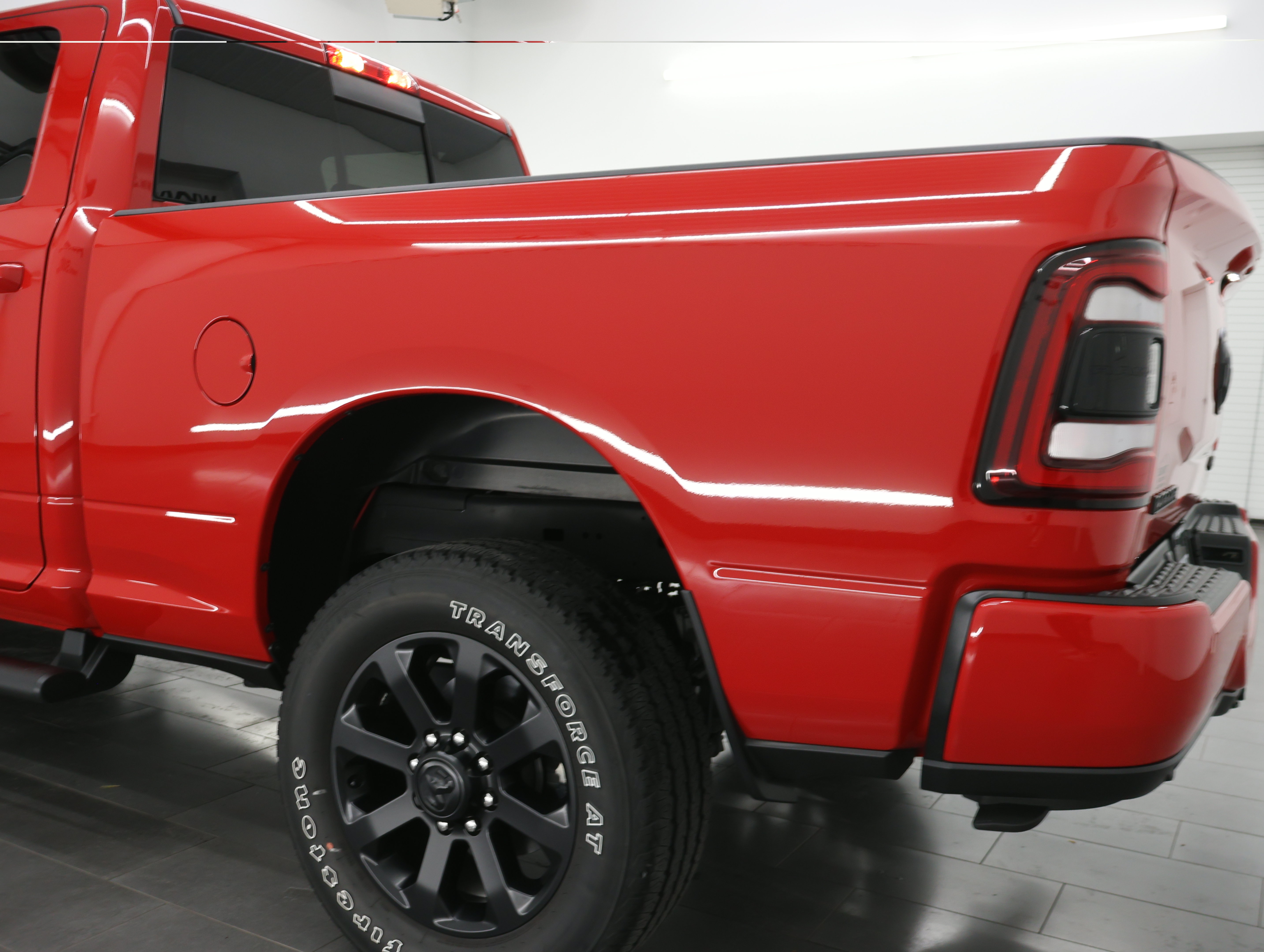 Used 2024 RAM 2500 Laramie w/ Night Edition AWD/4WD image 32