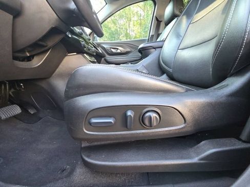Used 2022 GMC Terrain SLT w/ Elevation Edition FWD image 23