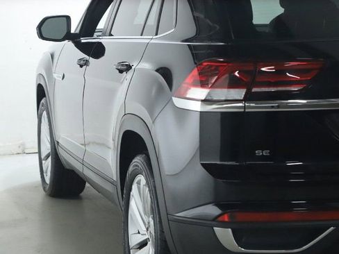 Used 2023 Volkswagen Atlas Cross Sport SE AWD/4WD image 41