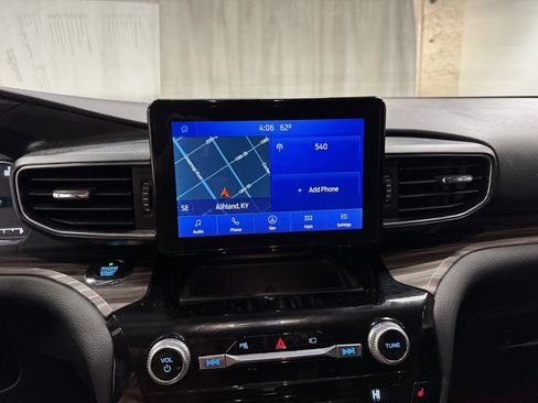 Used 2021 Ford Explorer Limited w/ Equipment Group 301A image 28