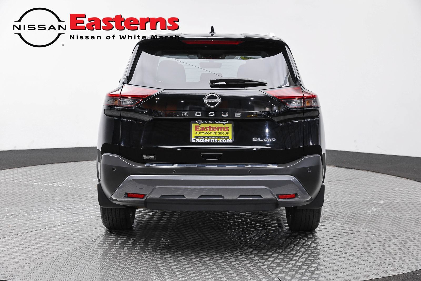 Used 2023 Nissan Rogue SL AWD/4WD image 6