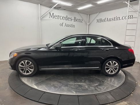 Used 2018 Mercedes-Benz C 300 4MATIC Sedan image 4