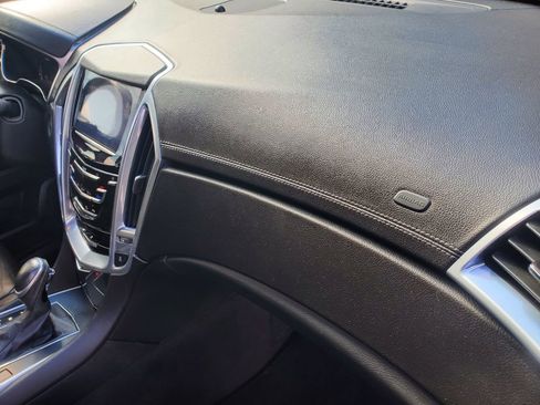 Used 2013 Cadillac SRX FWD image 37