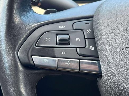 Used 2024 Cadillac XT4 Luxury w/ Cold Weather Package AWD/4WD image 22
