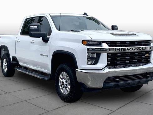 Used 2023 Chevrolet Silverado 2500 LT AWD/4WD image 3