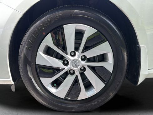 Certified 2025 Nissan Altima 2.5 S FWD image 32