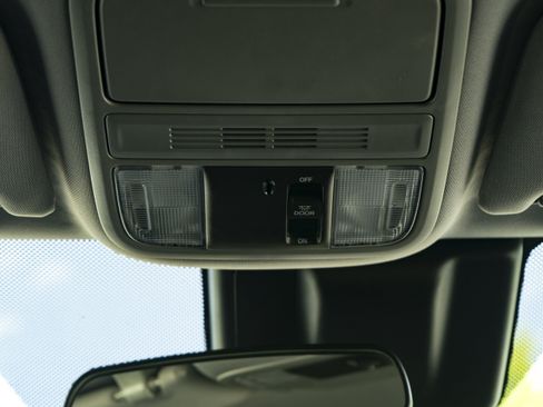 Used 2019 Honda Odyssey EX image 34