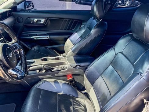 Used 2020 Ford Mustang GT Premium image 9