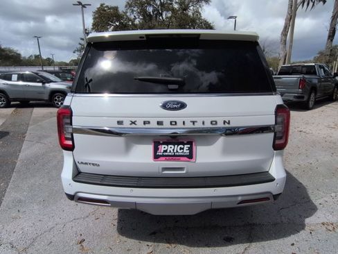 Used 2024 Ford Expedition Limited image 7