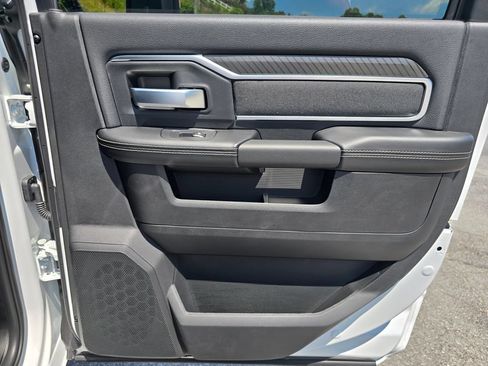New 2026 RAM 2500 Big Horn AWD/4WD image 38