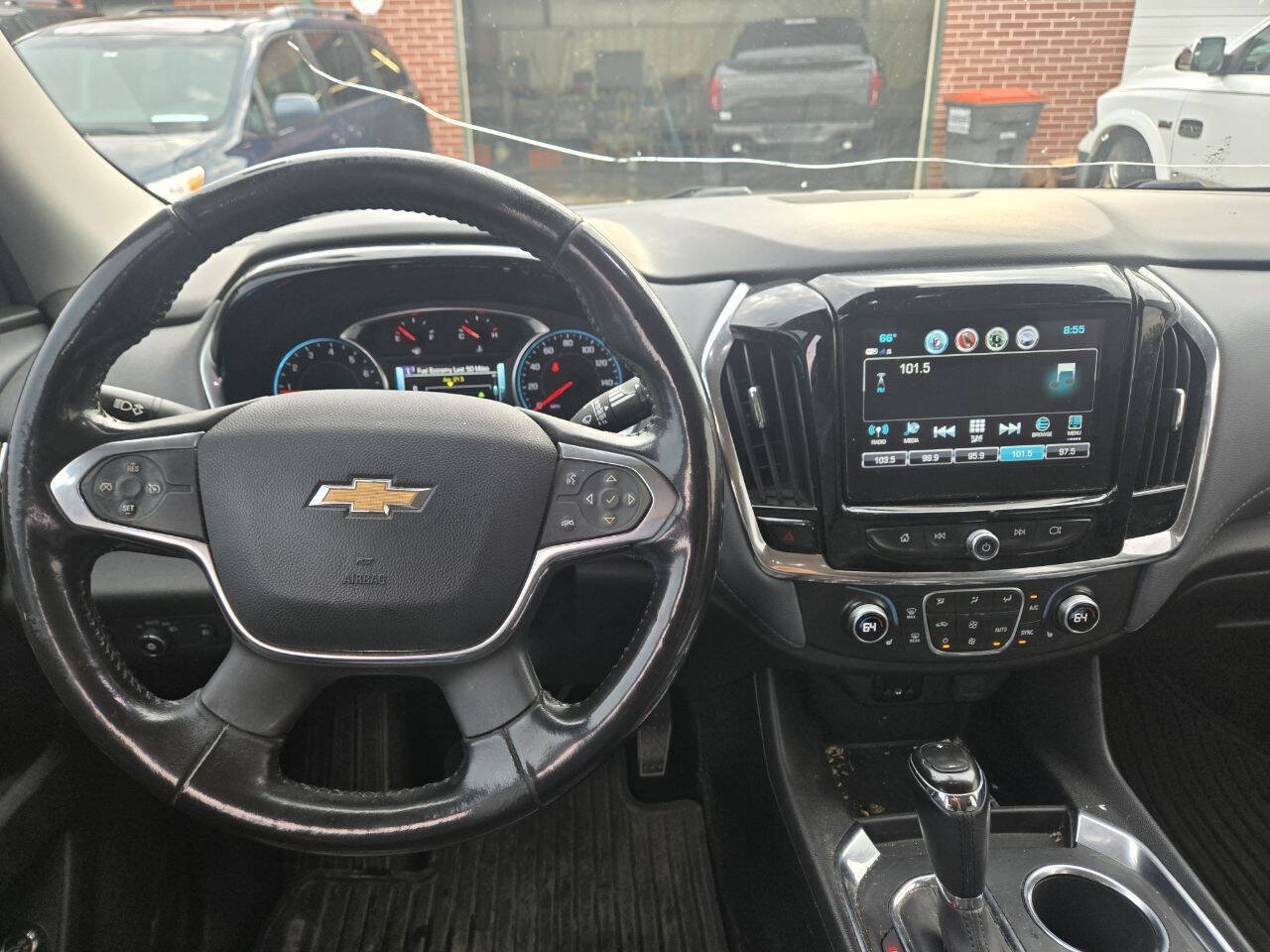 Used 2019 Chevrolet Traverse LT AWD/4WD image 10