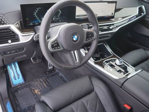 Used 2025 BMW X5 M60i image 12
