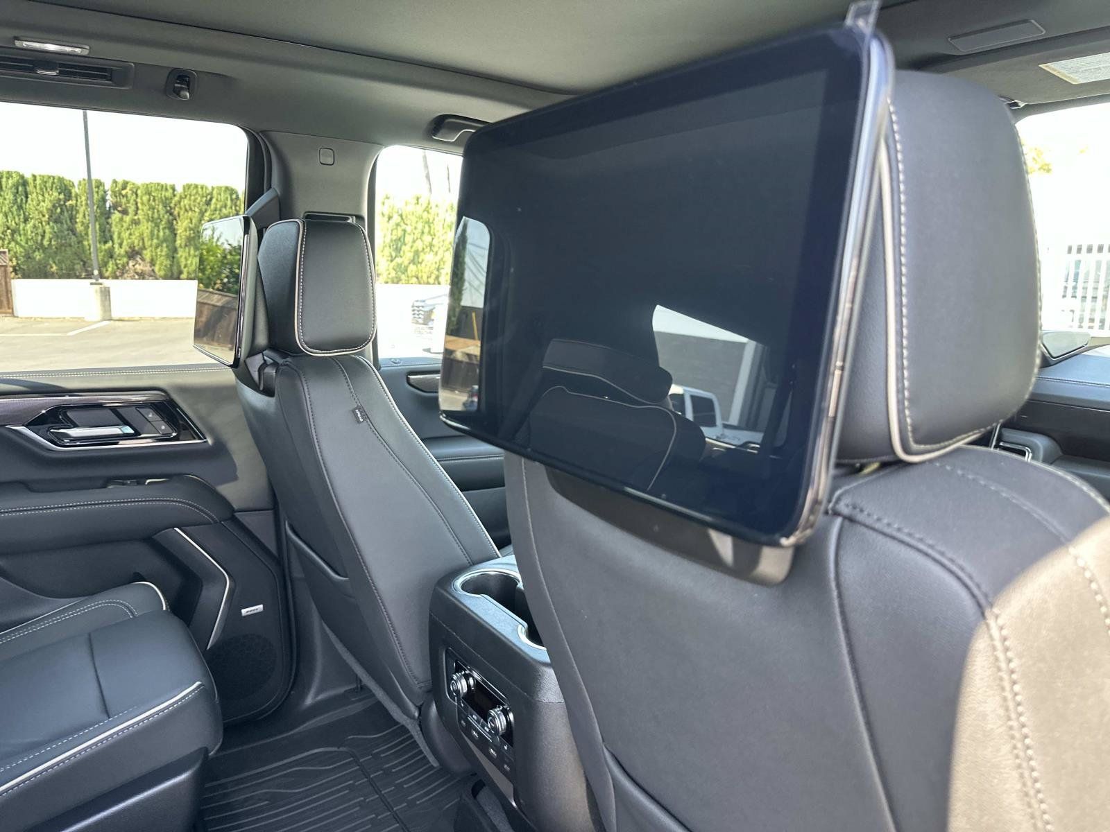 New 2026 GMC Yukon Elevation w/ Elevation Premium Package AWD/4WD image 27