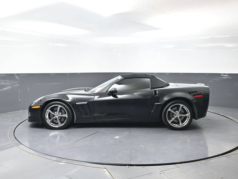 Used 2013 Chevrolet Corvette Grand Sport w/ 3LT Preferred Equipment Group RWD image 2