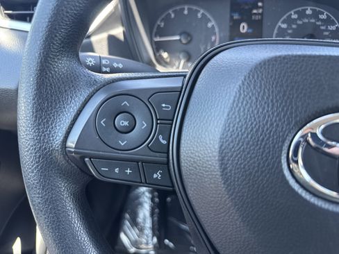 Used 2024 Toyota Corolla LE FWD image 17