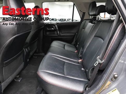 Used 2024 Toyota 4Runner TRD Off-Road Premium AWD/4WD image 22