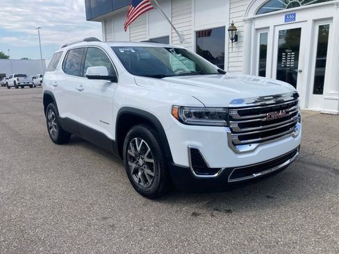 Certified 2023 GMC Acadia SLE w/ Driver Convenience Package AWD/4WD image 3