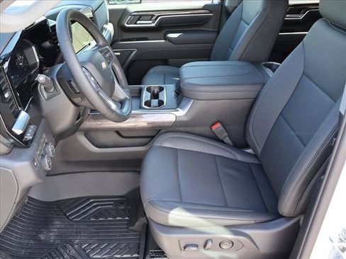 New 2026 Chevrolet Silverado 3500 LTZ w/ LTZ Premium Package AWD/4WD image 4