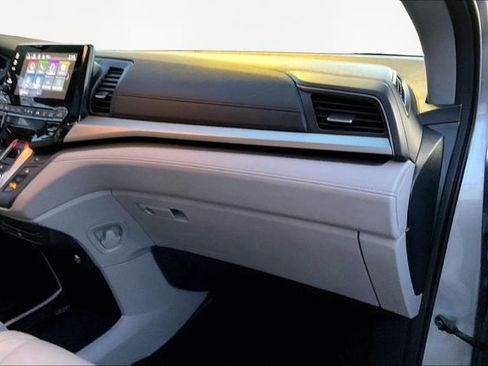 Used 2018 Honda Odyssey EX-L image 19