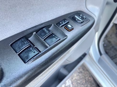 Used 2005 Toyota Camry SE FWD image 29