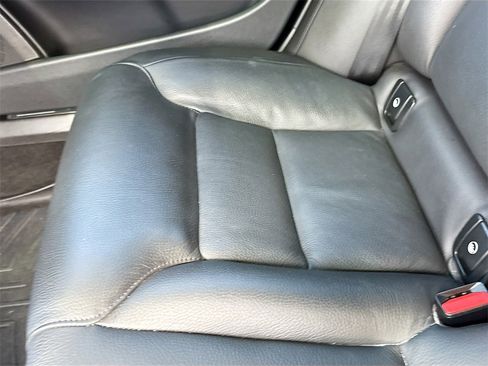 Used 2023 Volvo S90 B6 Plus image 29