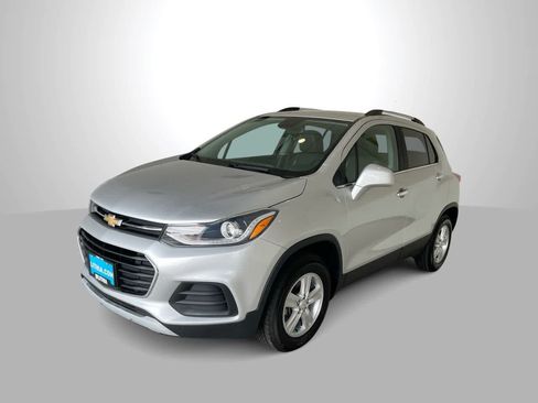 Used 2019 Chevrolet Trax LT w/ LT Convenience Package AWD/4WD image 1