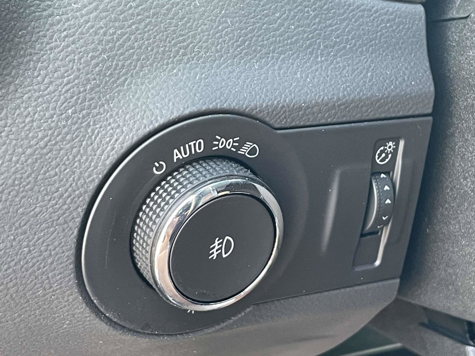 Used 2015 Chevrolet Camaro ZL1 RWD image 29