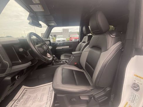 Certified 2023 Ford Bronco Big Bend w/ Sasquatch Package AWD/4WD image 12