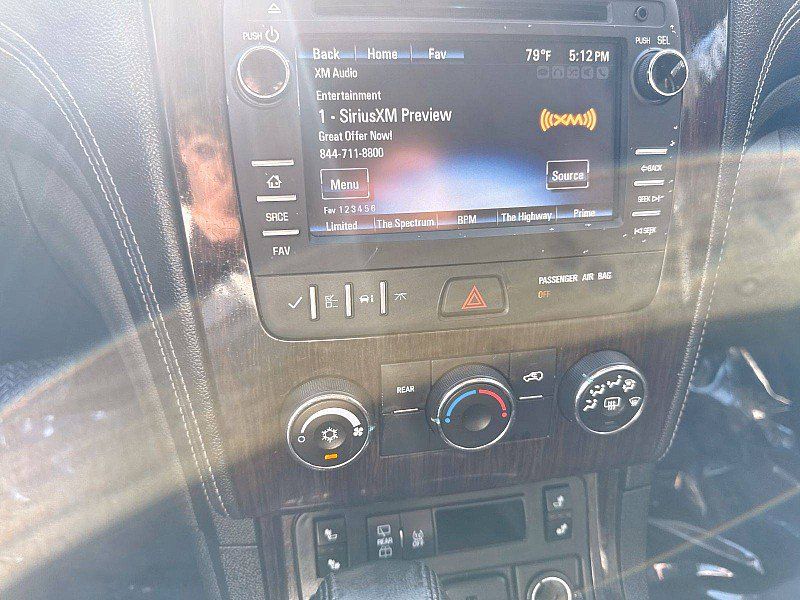 Used 2017 Chevrolet Traverse LT FWD image 15