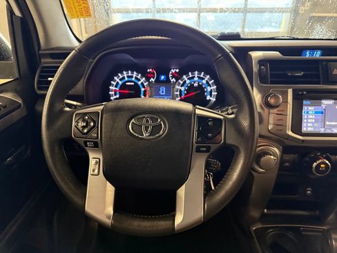 Used 2015 Toyota 4Runner SR5 Premium RWD image 9