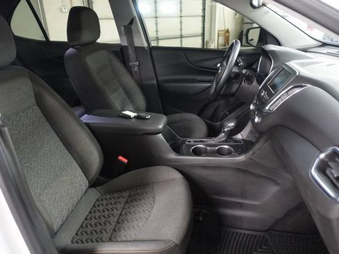 Used 2023 Chevrolet Equinox LT image 24