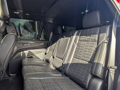 Used 2022 Cadillac Escalade Sport Platinum w/ Heavy-Duty Trailer Package AWD/4WD image 7