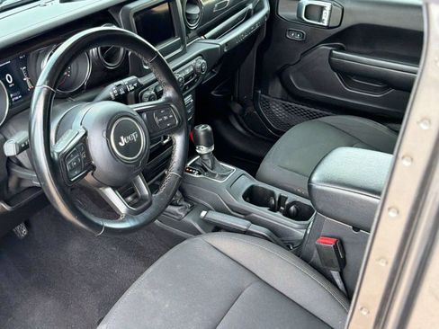 Used 2021 Jeep Wrangler Unlimited Sport AWD/4WD image 4