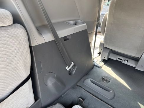 Used 2020 Toyota Sienna LE FWD image 60