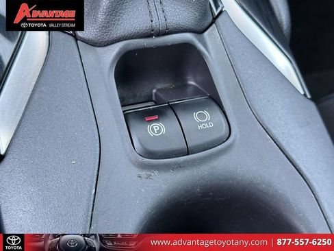 Used 2024 Toyota Corolla Cross AWD Hybrid w/ Moonroof Package image 38