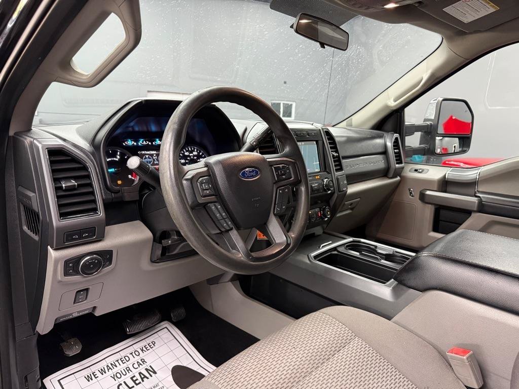 Used 2019 Ford F350 XLT w/ XLT Premium Package AWD/4WD image 14