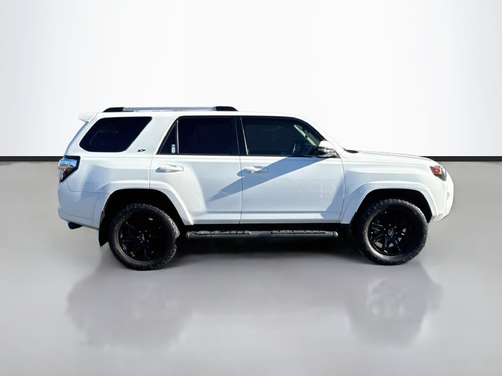 Used 2021 Toyota 4Runner SR5 Premium w/ Moonroof Package AWD/4WD image 8