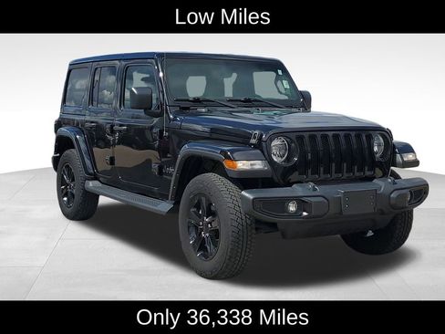 Used 2021 Jeep Wrangler Unlimited Sahara image 2