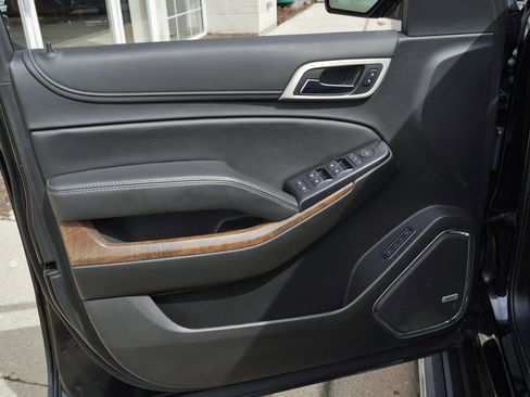 Used 2019 GMC Yukon Denali w/ Denali Ultimate Package AWD/4WD image 9