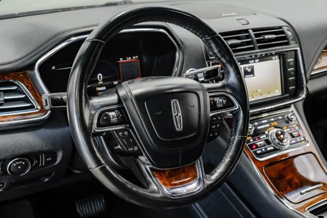 Used 2019 Lincoln Continental Select FWD image 23