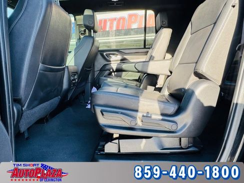 Used 2022 Chevrolet Suburban LT w/ Luxury Package image 46